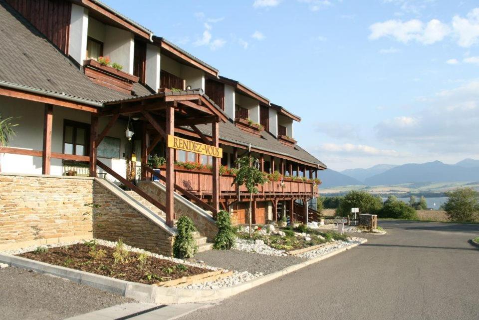 Hotel Rendez Vous Beharovce Exterior foto
